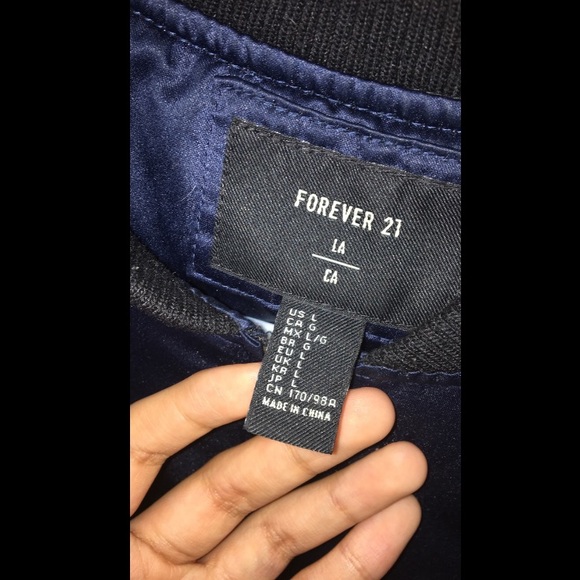 Bomber jacket - Picture 3 of 3